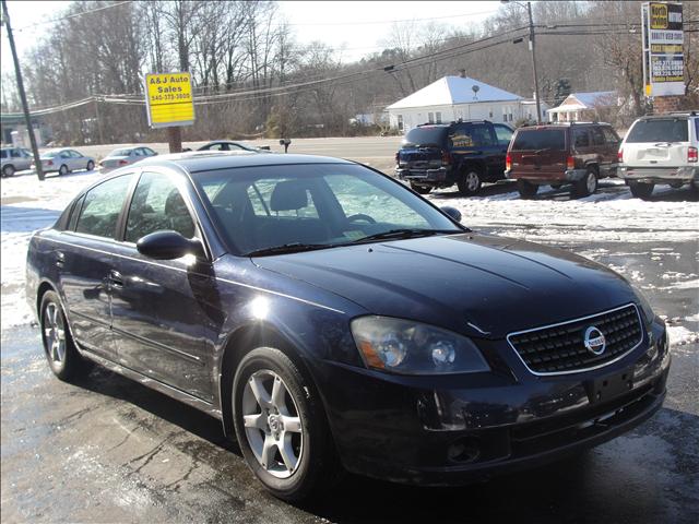Nissan Altima 2005 photo 2