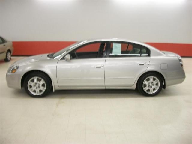 Nissan Altima Unknown Sedan