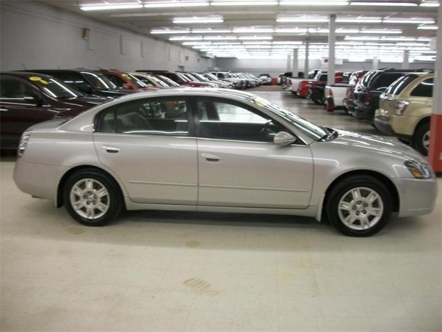 Nissan Altima 2005 photo 1