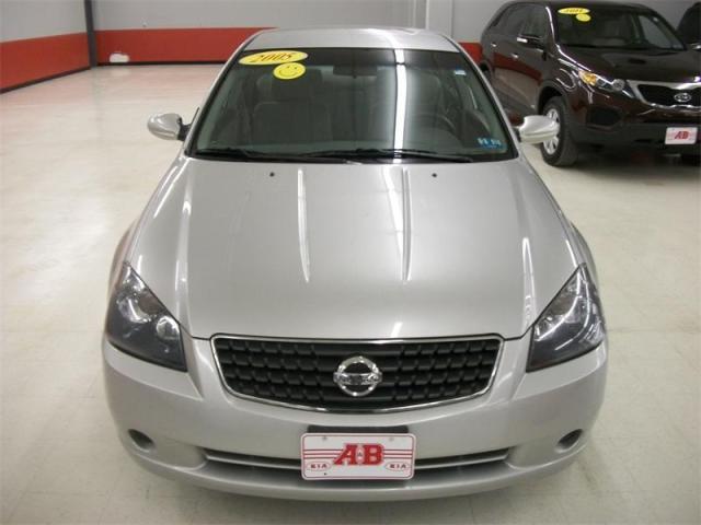 Nissan Altima 2005 photo 2