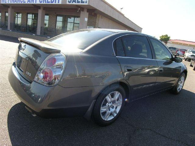 Nissan Altima 2005 photo 1