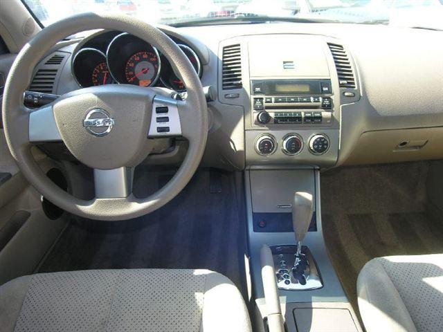 Nissan Altima 2005 photo 4