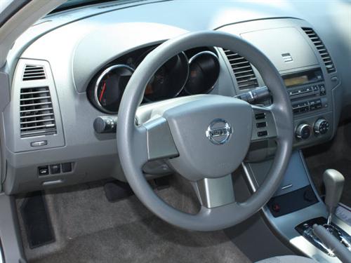 Nissan Altima 2005 photo 2
