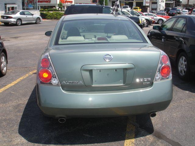 Nissan Altima ST Pickup 4D 5 1/2 Ft Sedan