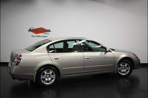 Nissan Altima 2005 photo 4