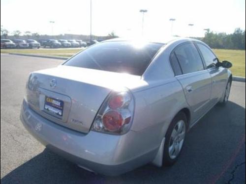Nissan Altima 2005 photo 3