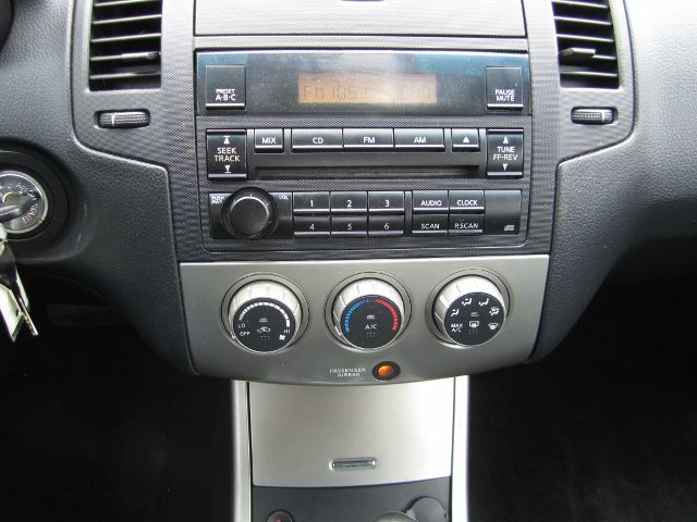 Nissan Altima 2005 photo 10