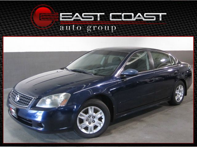 Nissan Altima 2005 photo 2