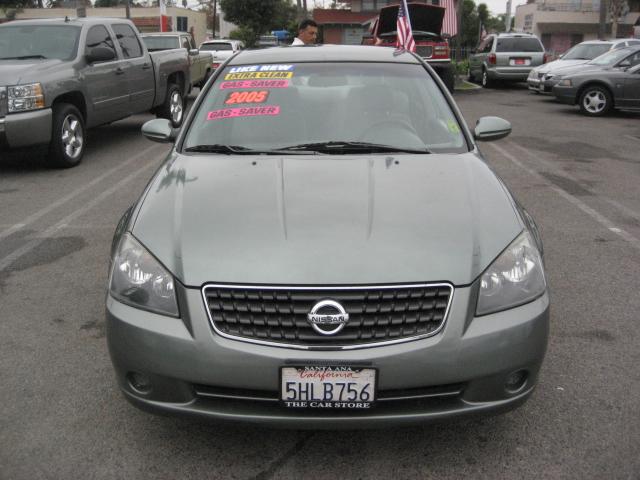 Nissan Altima 2005 photo 1