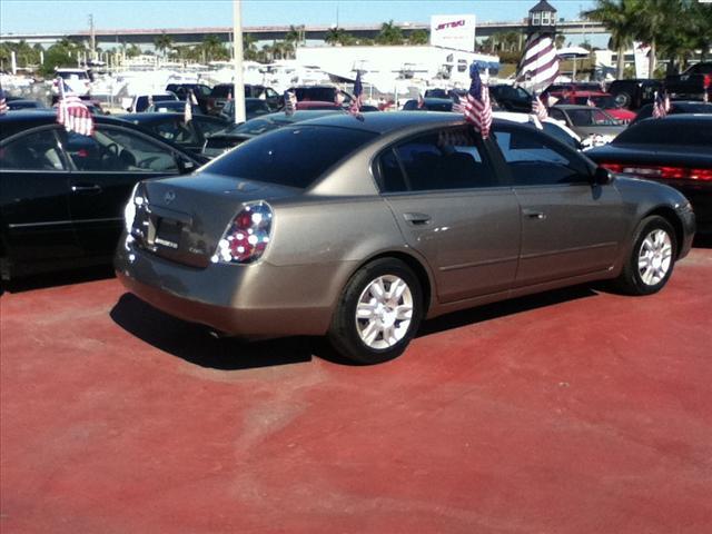 Nissan Altima 2005 photo 1