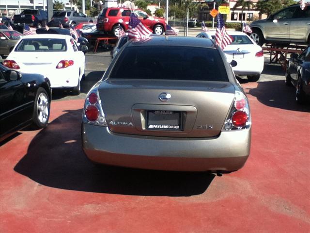 Nissan Altima 2005 photo 2
