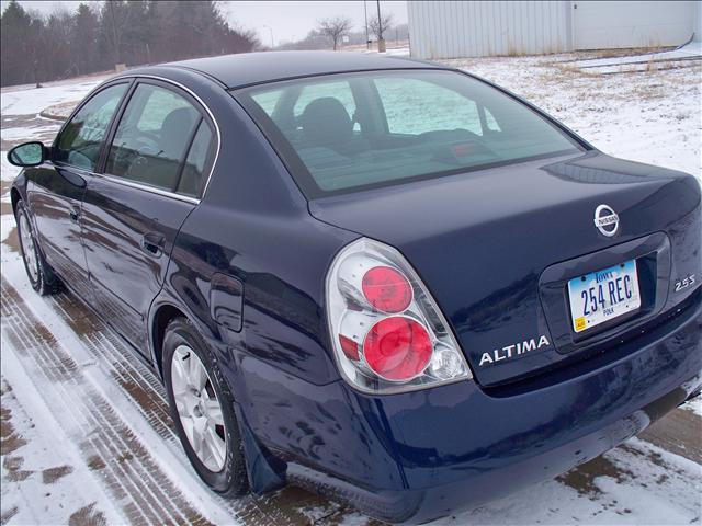 Nissan Altima 2005 photo 1