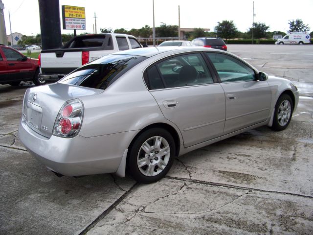 Nissan Altima 2005 photo 4