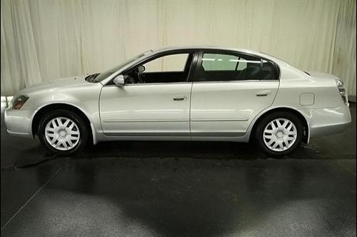 Nissan Altima 2005 photo 1