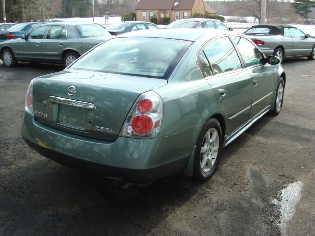 Nissan Altima 2005 photo 1