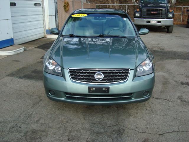 Nissan Altima 2005 photo 2