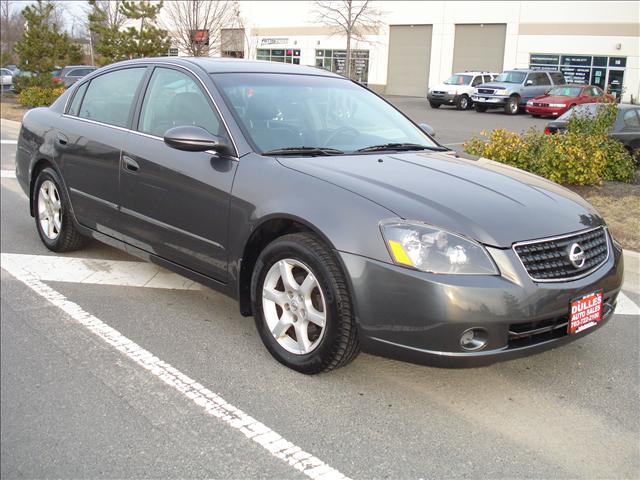 Nissan Altima LS S Sedan