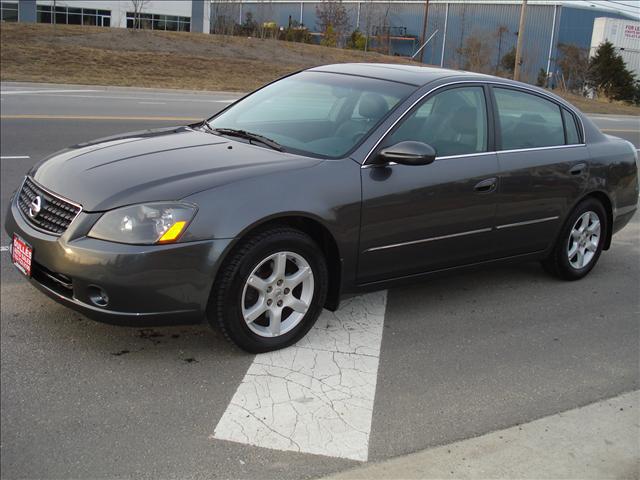 Nissan Altima 2005 photo 2