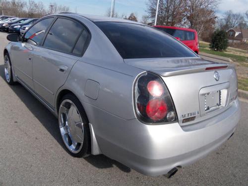 Nissan Altima 2005 photo 2