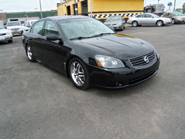 Nissan Altima 2005 photo 2