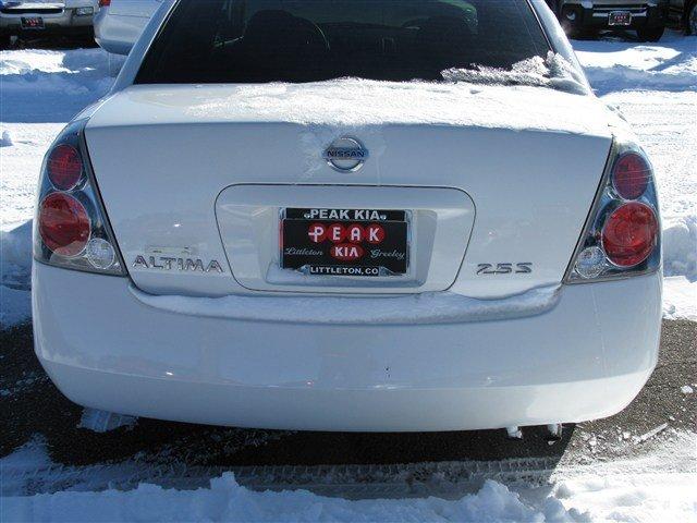 Nissan Altima 2005 photo 2