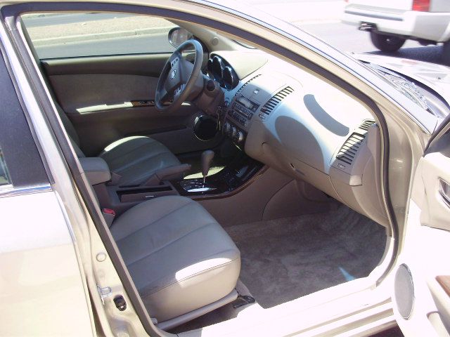 Nissan Altima 2005 photo 4