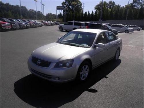 Nissan Altima 2005 photo 2