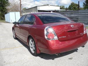 Nissan Altima 2005 photo 4