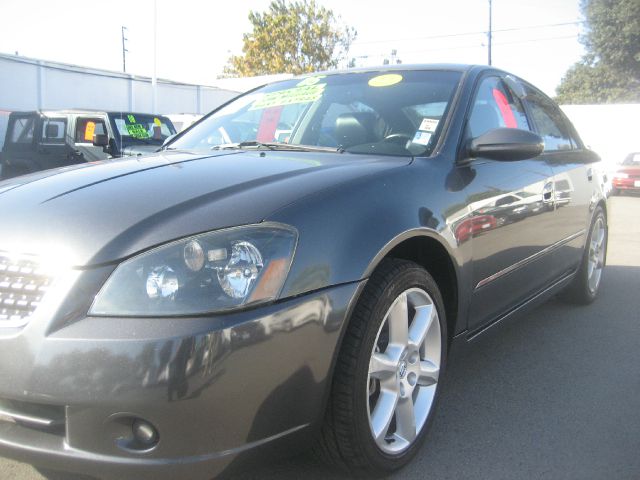 Nissan Altima 2005 photo 2