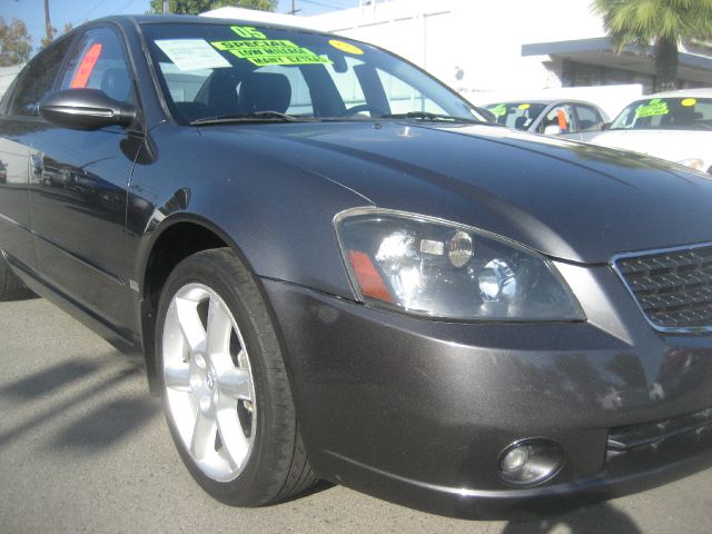 Nissan Altima 2005 photo 4