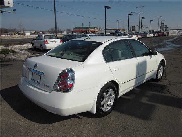 Nissan Altima 2005 photo 3