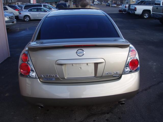 Nissan Altima 2005 photo 2