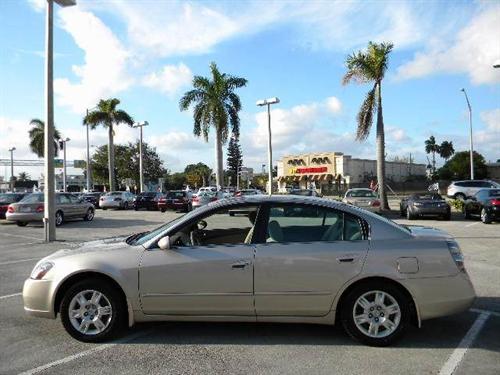 Nissan Altima 2005 photo 1