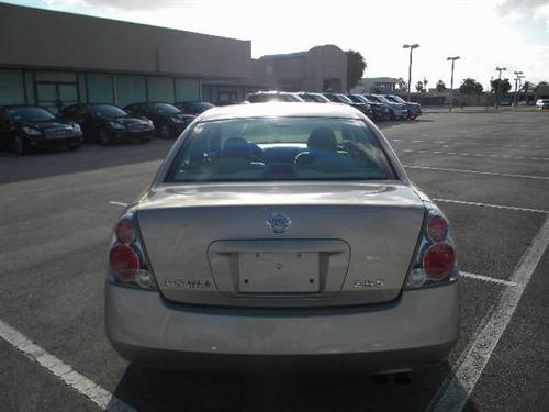 Nissan Altima 2005 photo 3