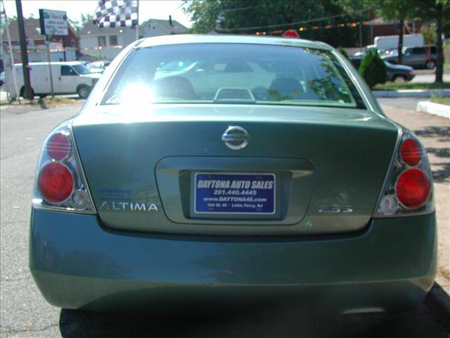 Nissan Altima 2005 photo 2