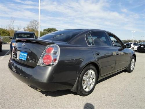 Nissan Altima 2005 photo 3