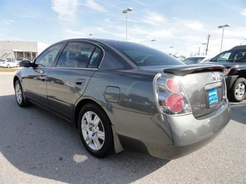 Nissan Altima 2005 photo 5