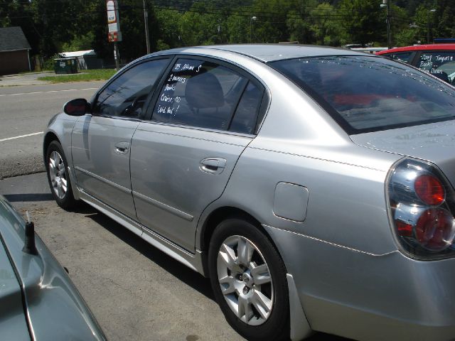 Nissan Altima 2005 photo 2