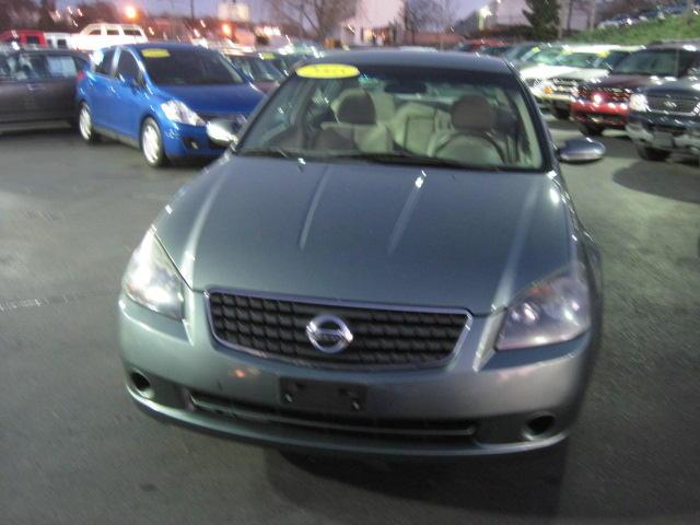 Nissan Altima 2005 photo 2