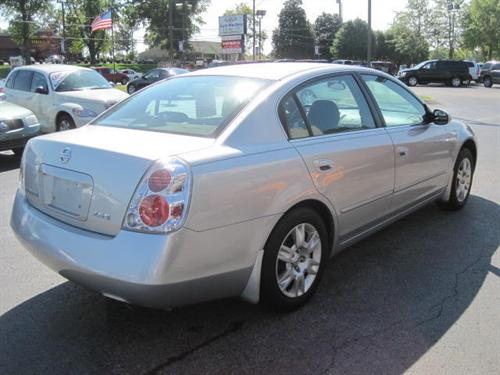 Nissan Altima 2005 photo 2