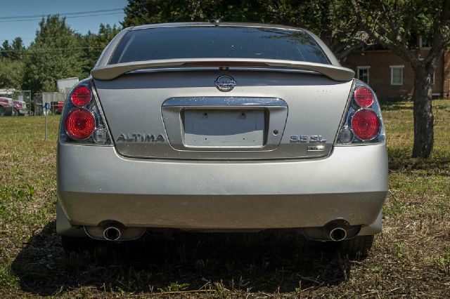 Nissan Altima 2005 photo 1