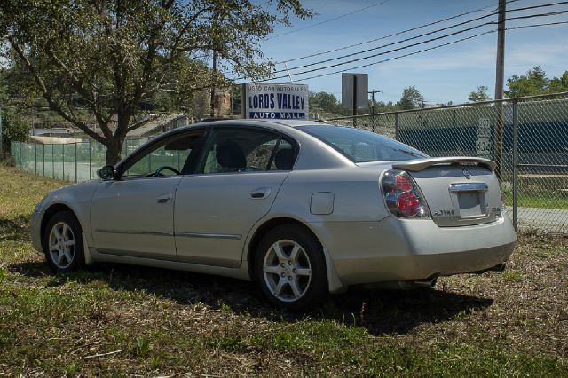 Nissan Altima 2005 photo 2