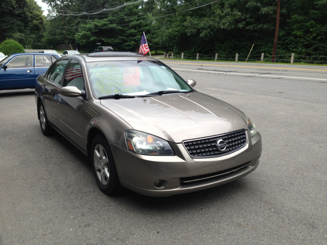 Nissan Altima 2005 photo 1