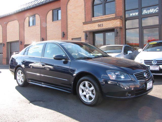 Nissan Altima 2005 photo 2