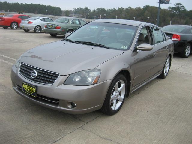 Nissan Altima 2005 photo 1