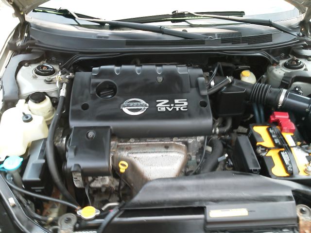 Nissan Altima 2005 photo 2