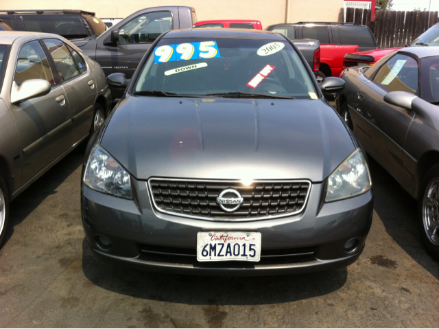 Nissan Altima 2005 photo 2