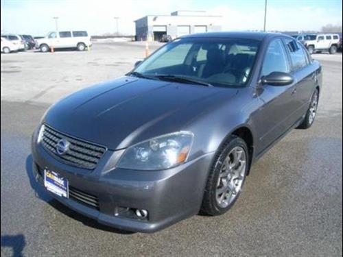 Nissan Altima 2005 photo 2