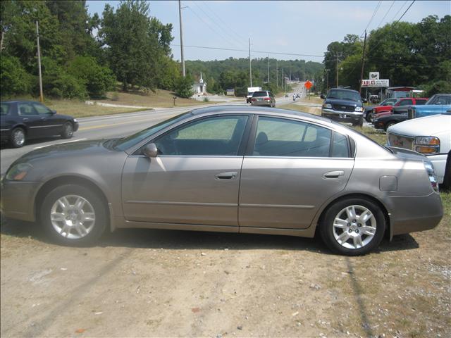 Nissan Altima 2005 photo 1