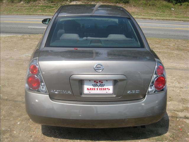 Nissan Altima 2005 photo 2